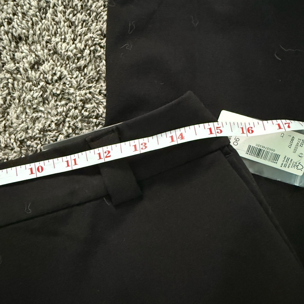 Reitmans NWT black straight leg dress pants - size 6 - Picture 7 of 8